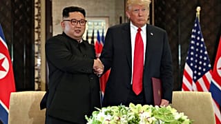 Trump-Kim, stretta di mano storica a Singapore: "Via a denuclearizzazione"