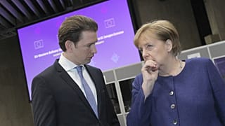 Κουρτς και Μέρκελ τα λένε για τους πρόσφυγες και τα σύνορα
