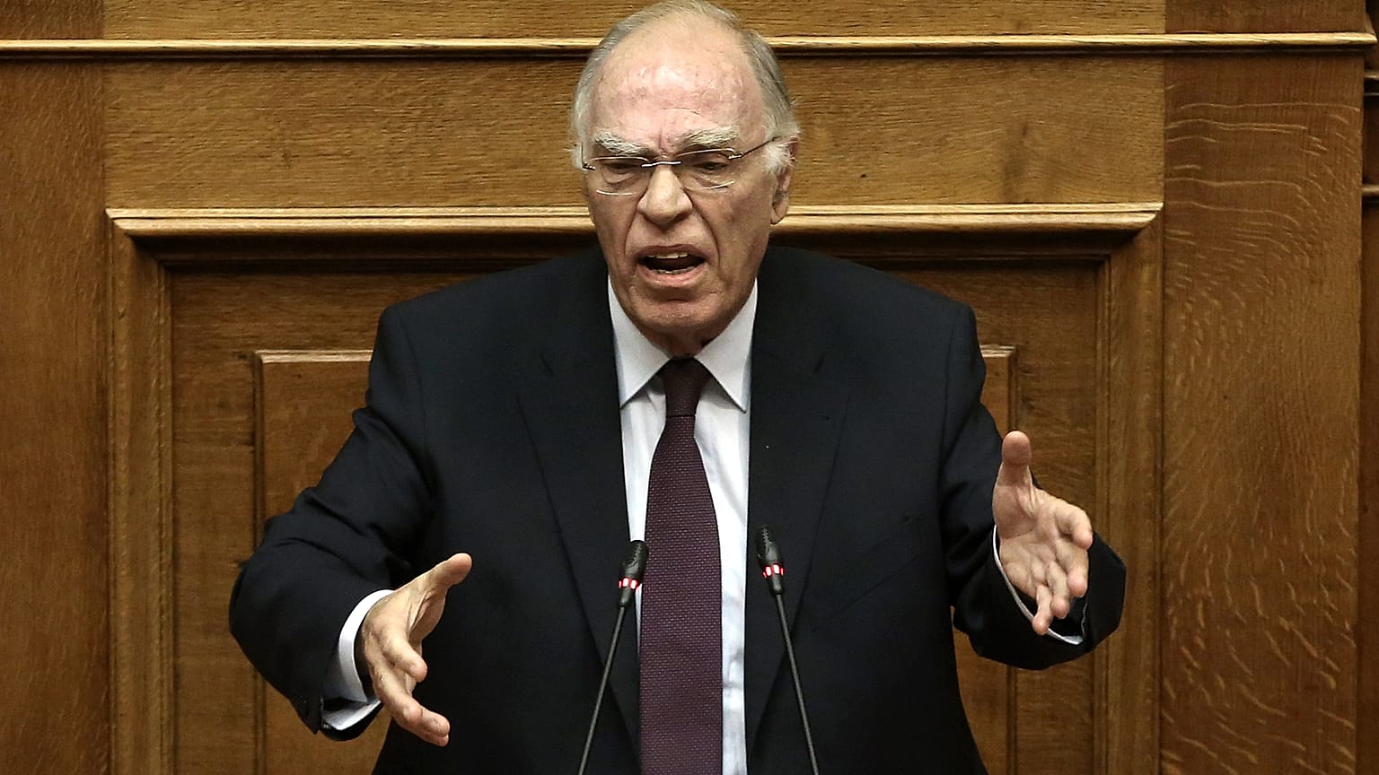 Την παραίτηση του Προκόπη Παυλόπουλου ζητά ο Βασίλης Λεβέντης