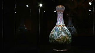 Vaso chinês do século XVIII vendido por mais de 16 milhões de euros