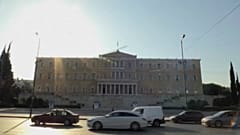 Διχασμένοι Έλληνες και Σκοπιανοί μετά τη συμφωνία