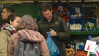 UK: Cala la sterlina per i dati sull'inflazione più bassa del previsto