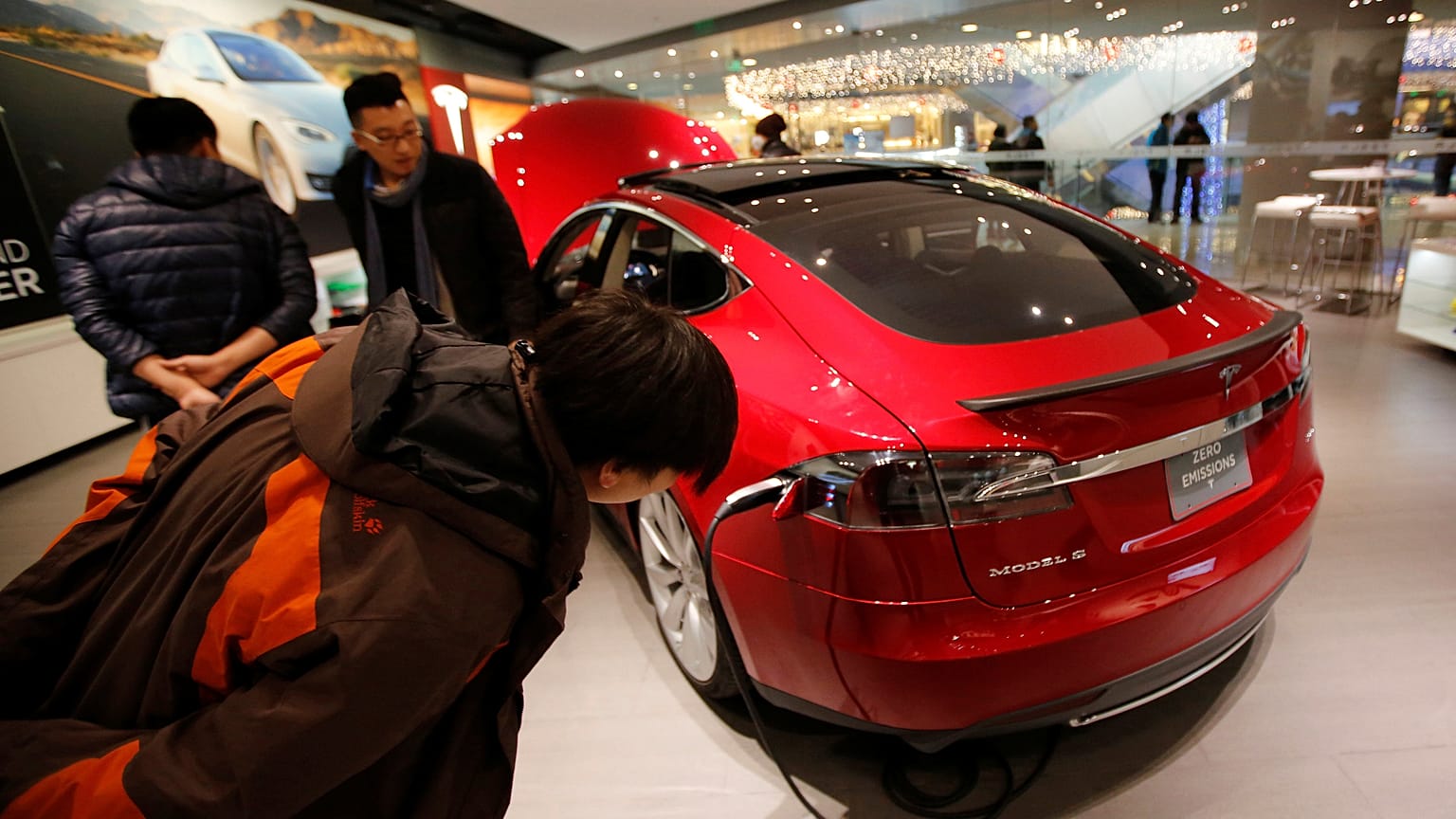 Tesla rabote un dixième de ses effectifs