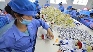 En Chine, l'atelier mondial des mascottes