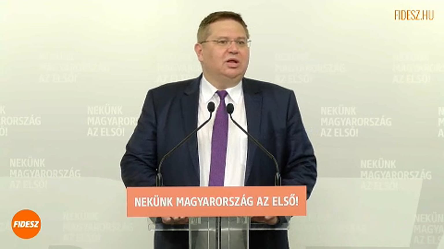 Mit akar a Fidesz a hajléktalanokkal? 