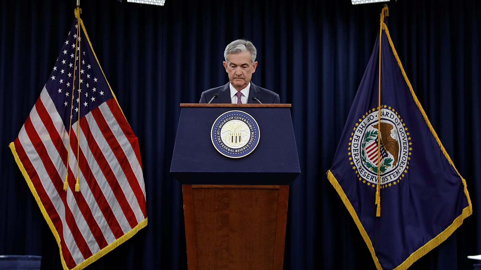 La FED vuelve a subir los tipos de interés y sus previsiones de crecimiento para EEUU