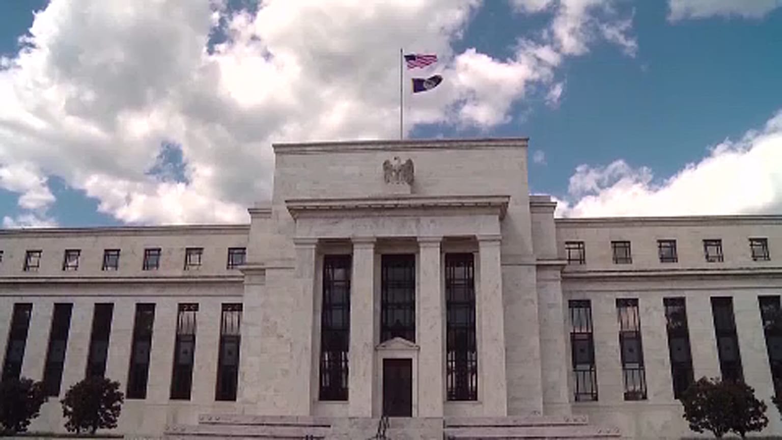 Kamatot emelt a Fed