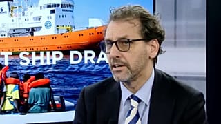 Миграция: Италия "не нарушила и не помогла"