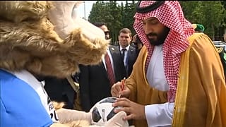 محمد بن سلمان فور وصوله المطار