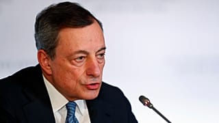 Draghi prevé menos crecimiento y más inflación para la eurozona