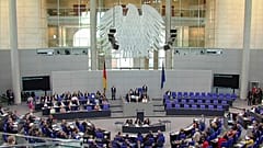 Merkel tenta evitar crise na coligação