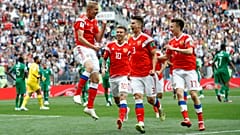 Rússia vence Arábia Saudita por 5-0