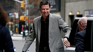 Trump'ın kovduğu eski FBI Başkanı, Clinton soruşturmasında kusurlu bulundu