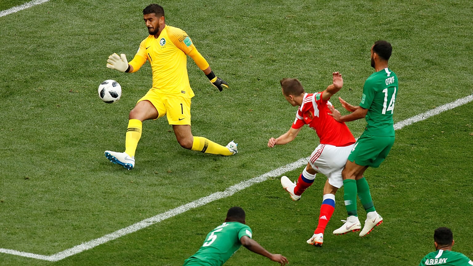 تركي آل الشيخ: "سودوا وجهي .. أتحمل مسؤولية الخسارة أمام روسيا"