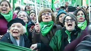 Argentina: primo sì all'aborto legale