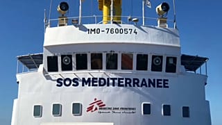 "Aquarius" идет к берегам Испании