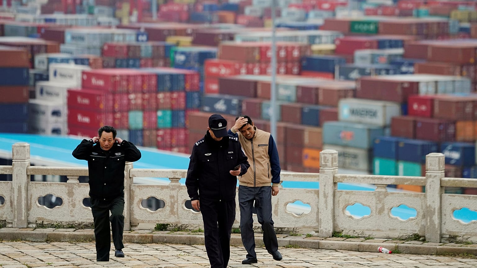 EEUU impone aranceles del 25% a productos tecnológicos chinos 