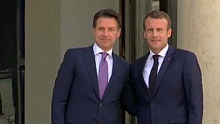 Μεταναστευτικό και οικονομία στις συζητήσεις Μακρόν - Κόντε
