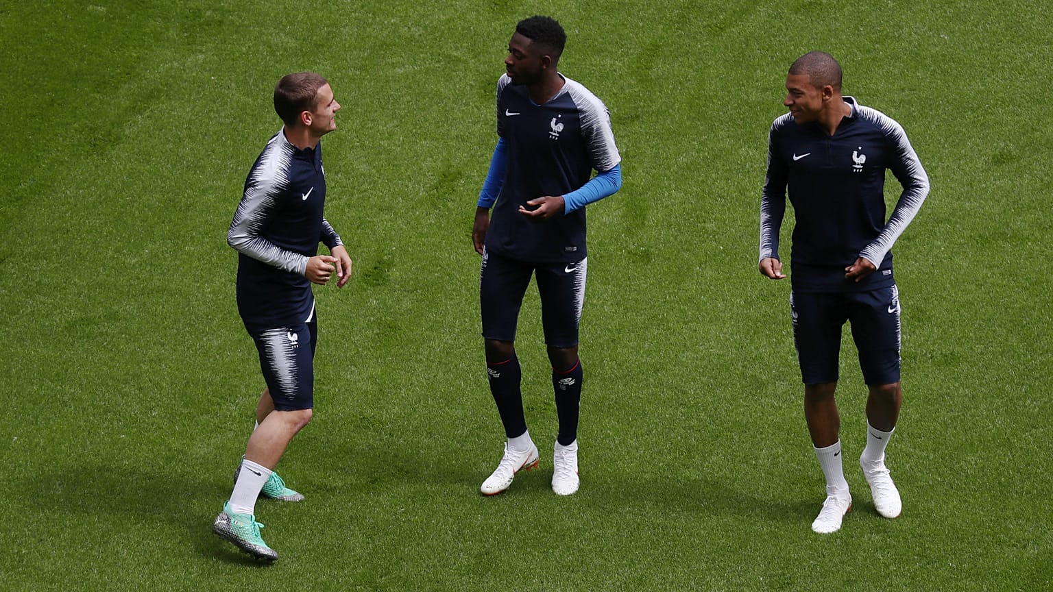 France - Australie : une leçon de soccer ? 
