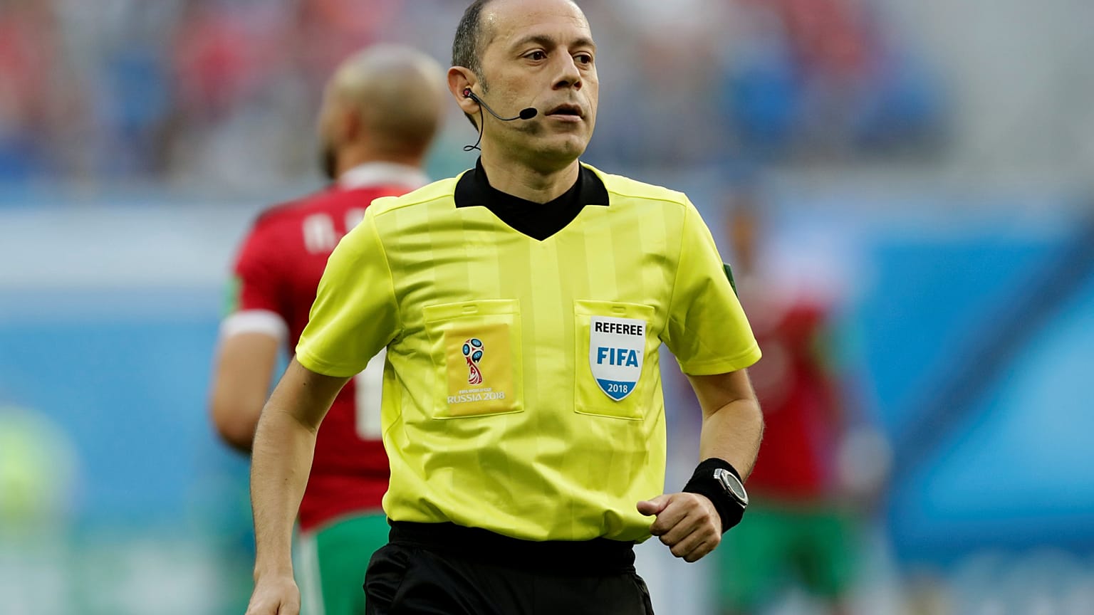 Cüneyt Çakır Türk futbol tarihine geçti