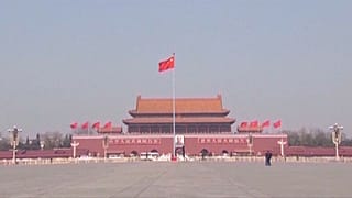 China responde con firmeza a Trump: 25 % a las importaciones de EEUU