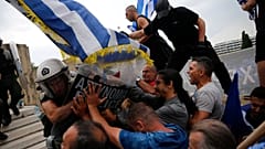 Χημικά και επεισόδια στο συλλαλητήριο για τη Μακεδονία