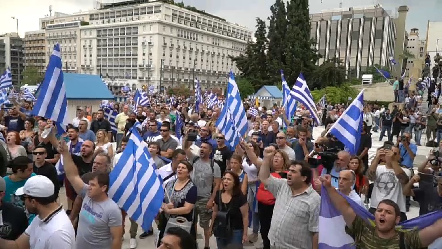 Atene, manifestazione contro l'intesa sulla Macedonia