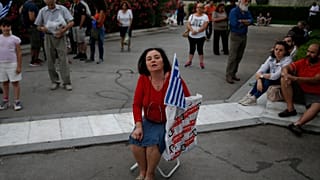 Греки требуют отставки Ципраса из-за тайного соглашения с Македонией