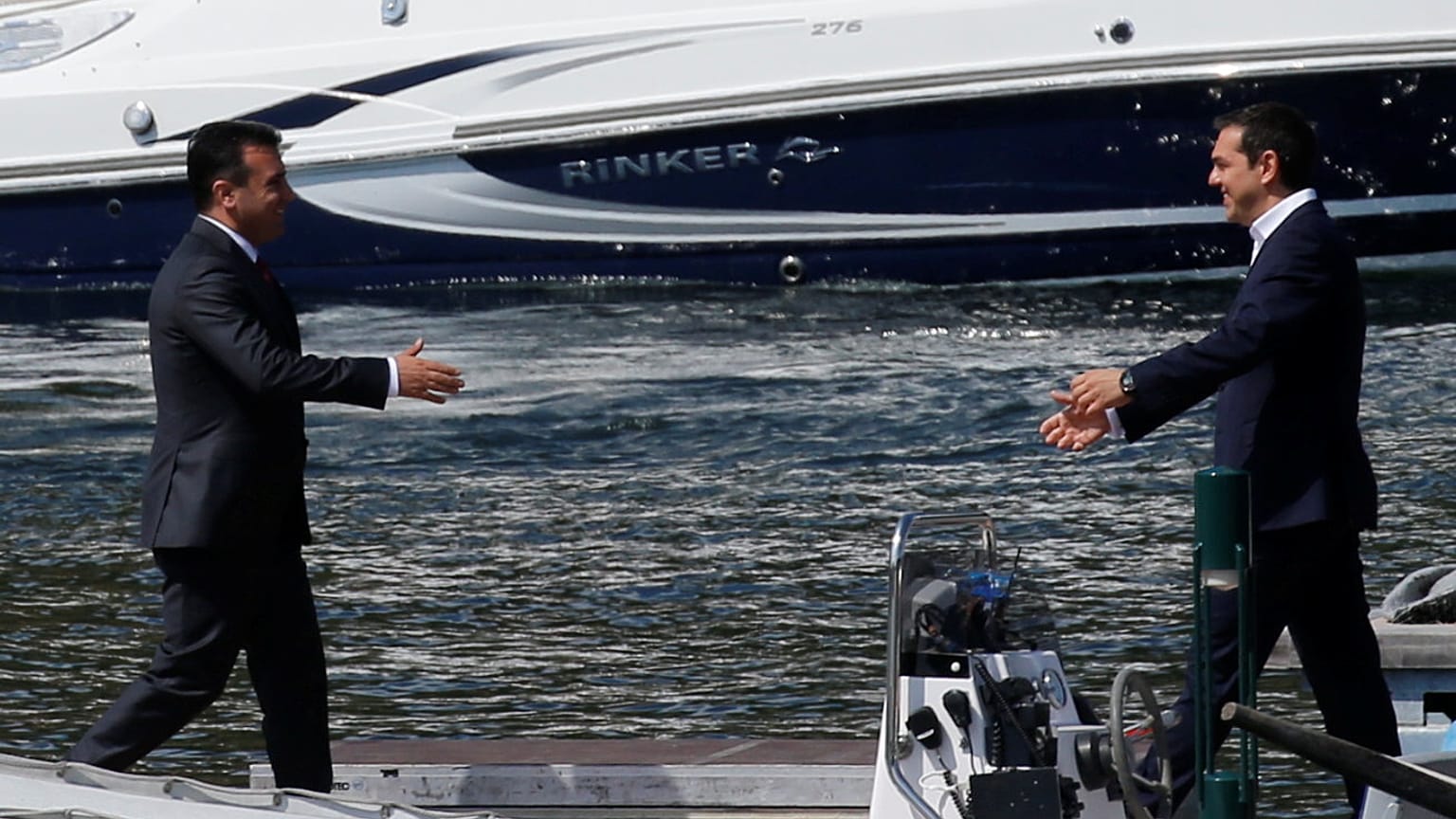 Για ιστορική μέρα μίλησαν οι πρωθυπουργοί Ελλάδας-ΠΓΔΜ  