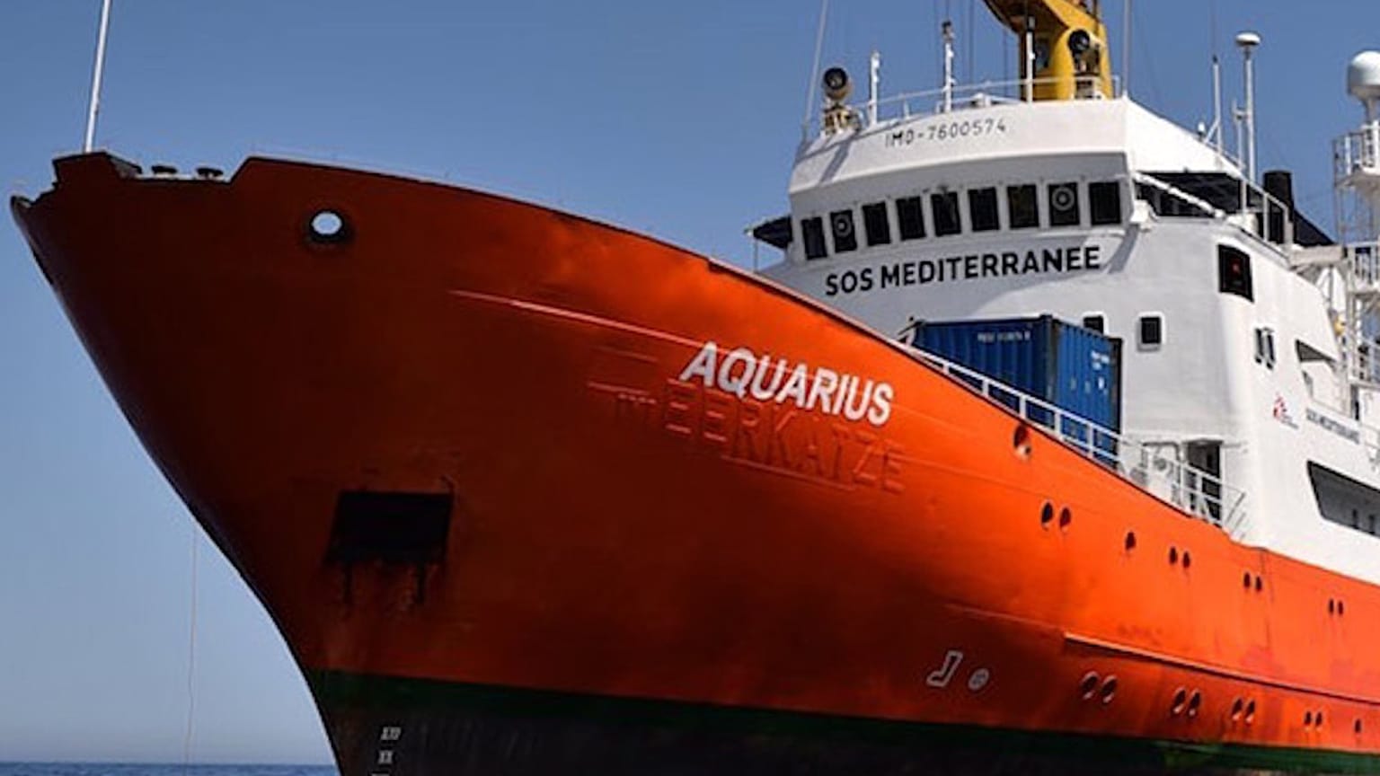 Megérkezett az Aquarius Valenciába 