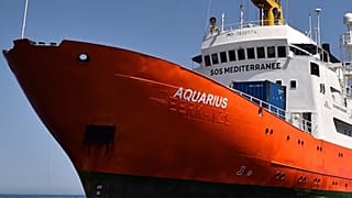 Megérkezett az Aquarius Valenciába 
