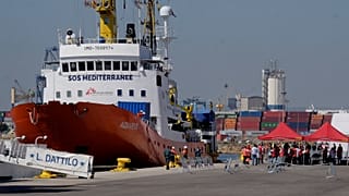 Avrupa'da krize yol açan 629 Afrikalı göçmen İspanya'ya ulaştı