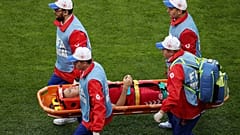 أول إصابة خطيرة في المونديال تغيب لاعب وسط الدنمارك وليام كفيست
