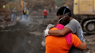 Guatemala suspende la búsqueda en las faldas del Volcán de Fuego