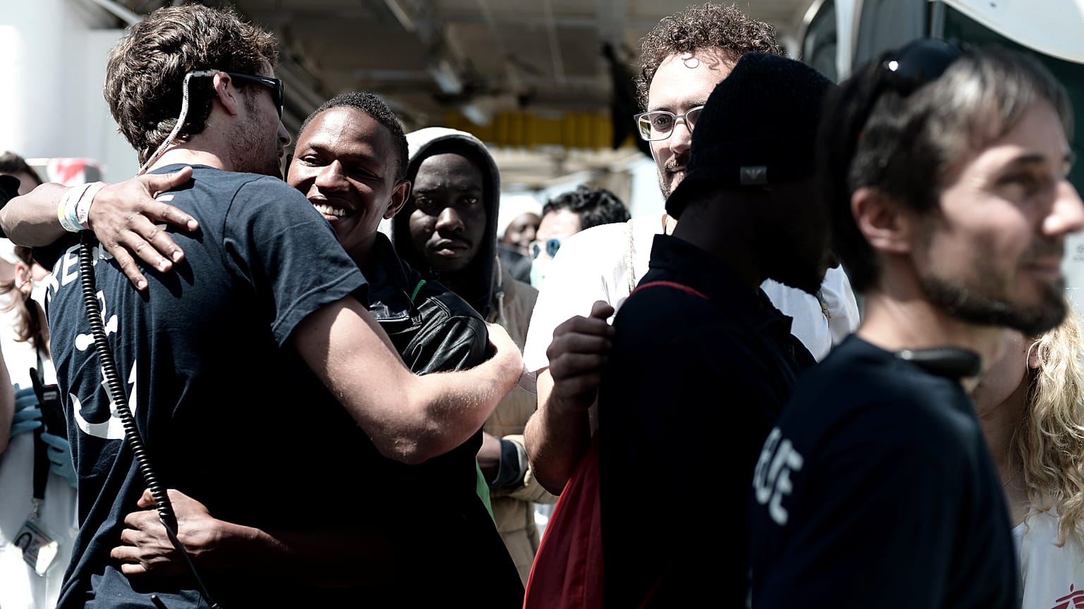 Las ONG arremeten contra Europa por su gestión de la crisis del Aquarius
