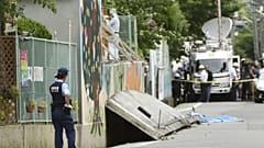 Japonya'da deprem: 3 ölü, 200 yaralı