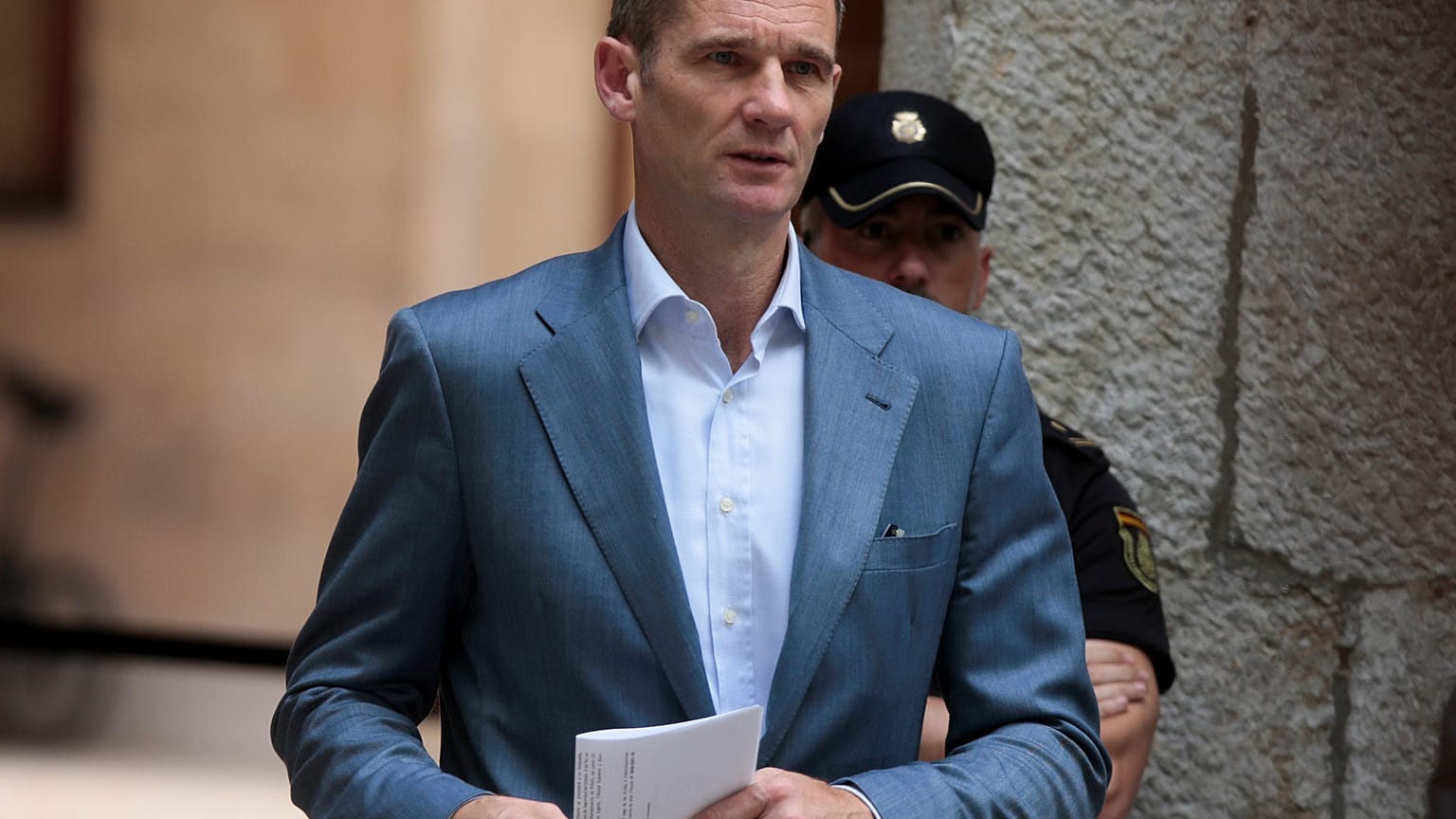 Cunhado do rei de Espanha inicia pena de prisão