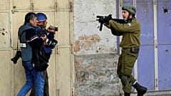 Правительство предлагает сажать за съемки военных