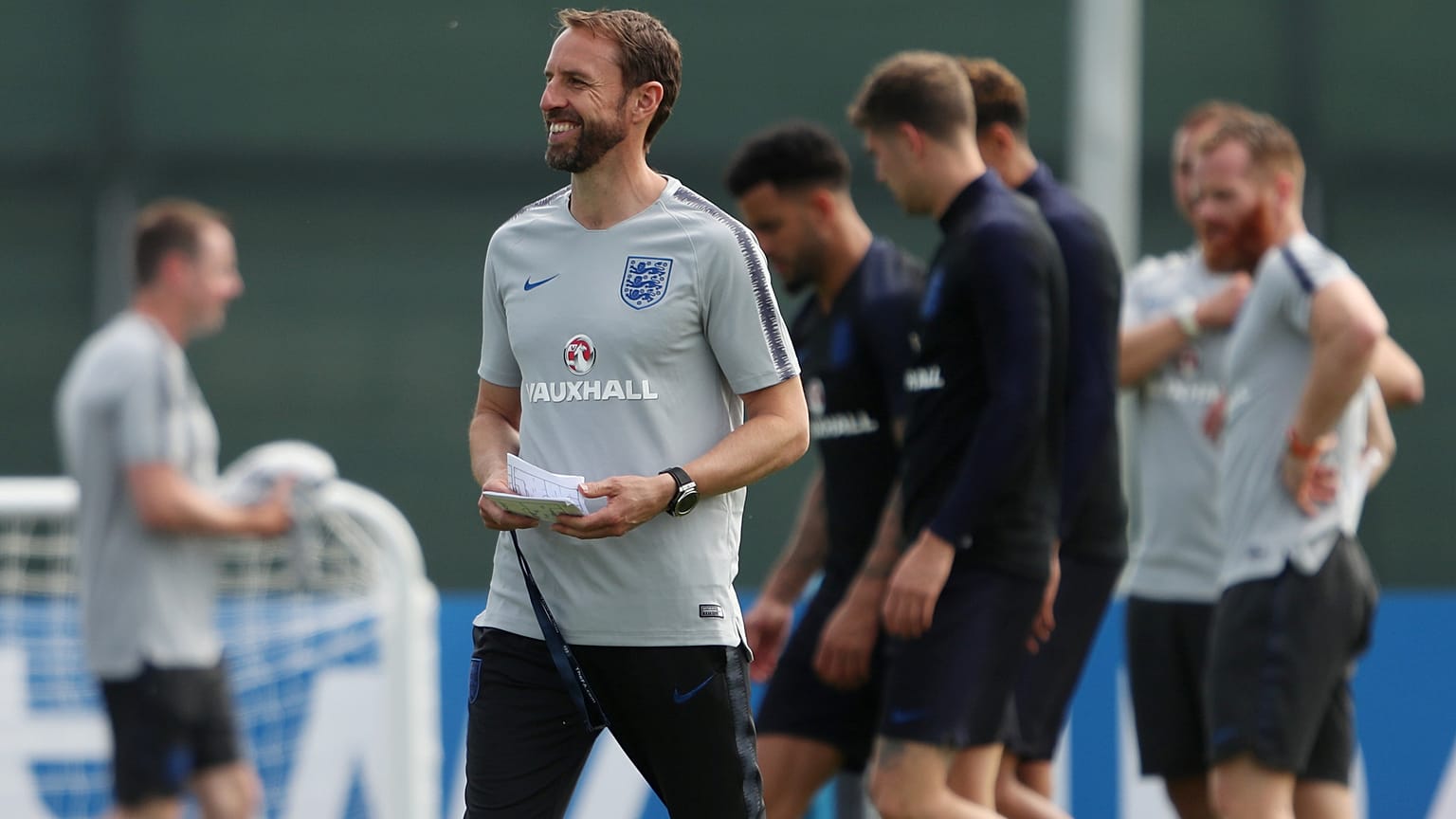 England greift ins Turnier ein