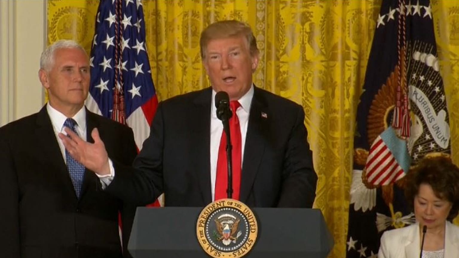 Trump attacca la UE sui migranti