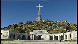 Kidobják Franco földi maradványait eddigi nyughelyéről