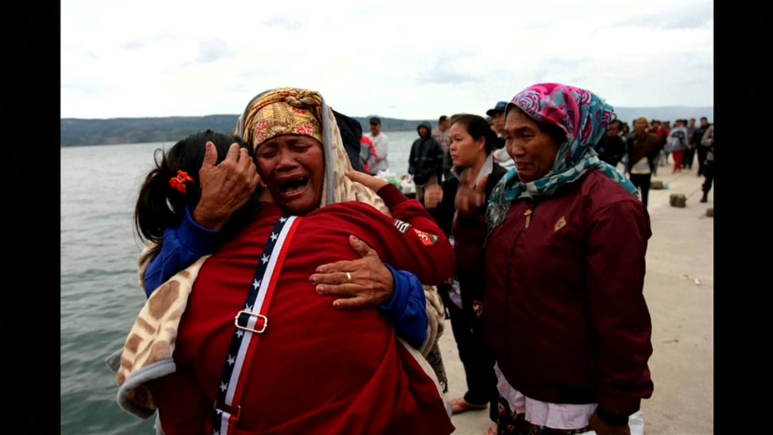 Sumatra: 128 dispersi nel naufragio di un traghetto