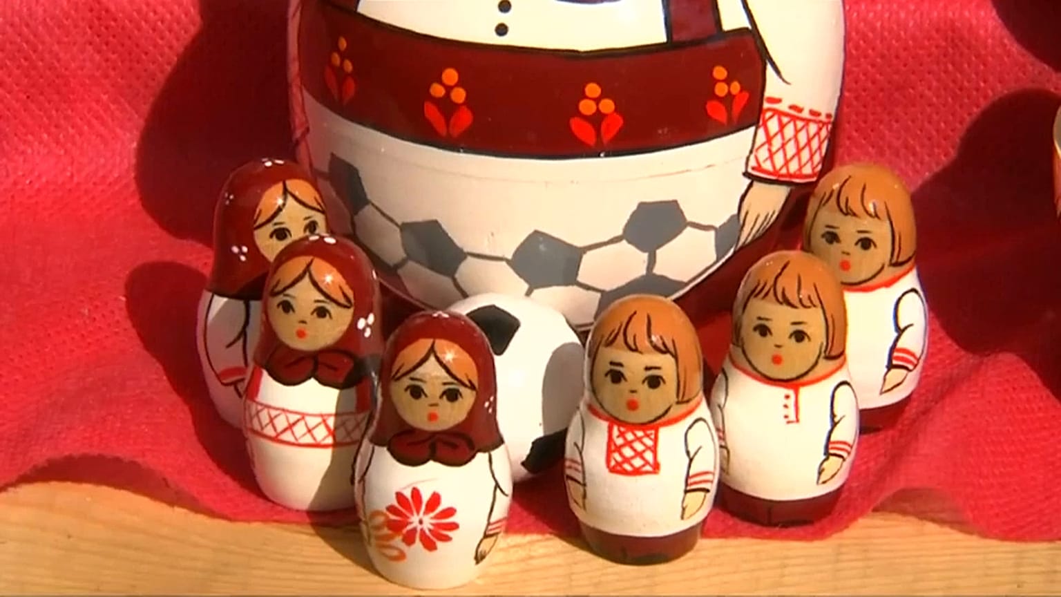 Как матрёшка с мячом