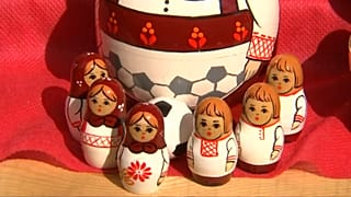 Как матрёшка с мячом