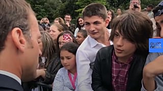 Macron riñe a adolescente: “O me llamas señor presidente de la República o me llamas señor”