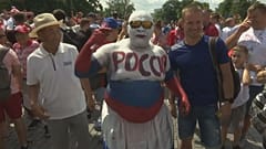 Красную площадь "оккупировали" польские болельщики