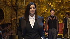 Monica Bellucci brilha em Semana da Moda Masculina de Milão