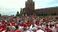 Fußball-WM: Polnische und senegalesische Fans feiern in Moskau