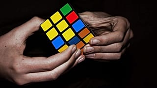 Londra: le qualificazioni per i Mondiali di Cubo di Rubik
