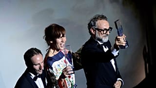 winners on stage bilbao
